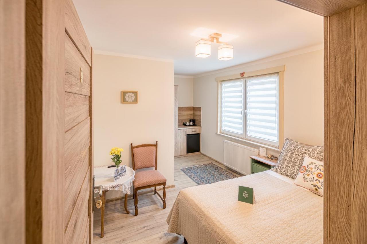 우스트론 Siedem Zyczen B&B 외부 사진