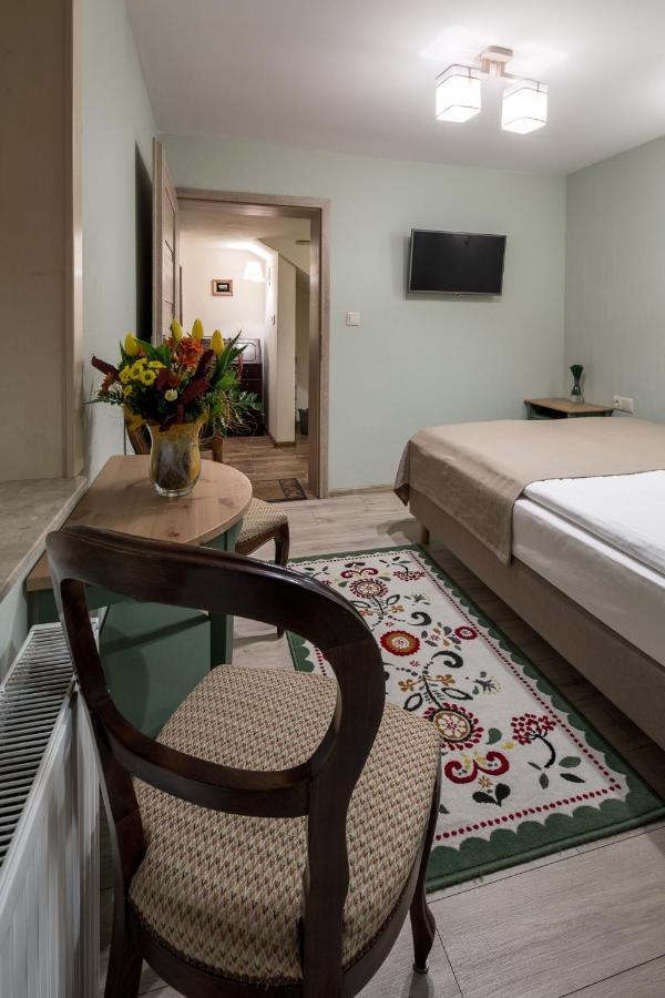 우스트론 Siedem Zyczen B&B 외부 사진